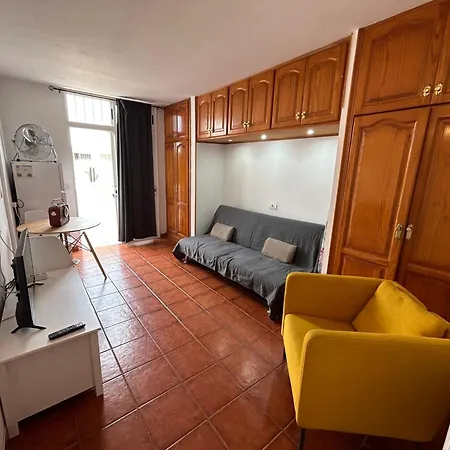 Apartman Practical And Cozy In Southern Arona