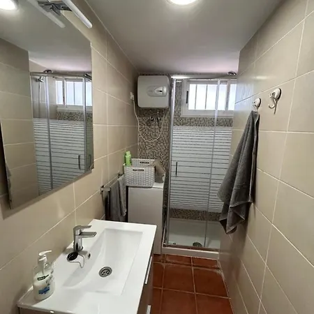 Practical And Cozy In Southern Arona